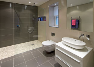 Bathroom and kitchens by Silkwood Construction